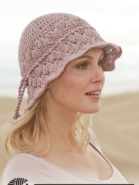 pretty pink crochet cloche