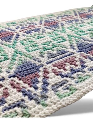 Small Table Runner - mosaic crochet