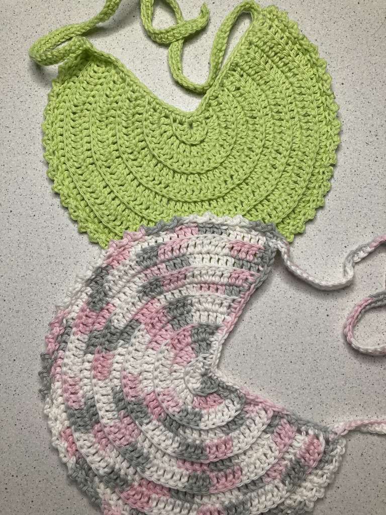 crochet_baby_bib